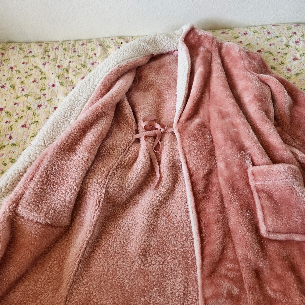 Nordstrom Cozy Pink and Cream Robe Size L #048 - Picture 6 of 10